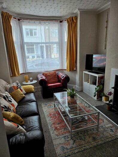 2 Bedroom Terraced House To Rent In Kingsland Avenue, Coventry, CV5