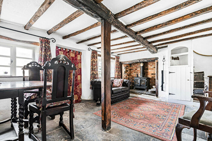 2 Bedroom Detached House For Sale In Main Street, Twyford, MK18