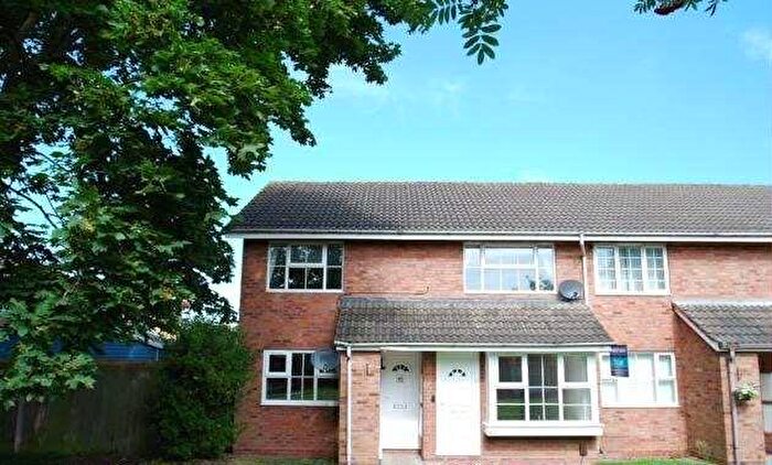 2 Bedroom Maisonette For Sale In Lyneham Gardens, Sutton Coldfield, B76