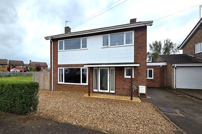 5 Bedroom Detached House For Sale In Northfield Close, Gamlingay, SG19