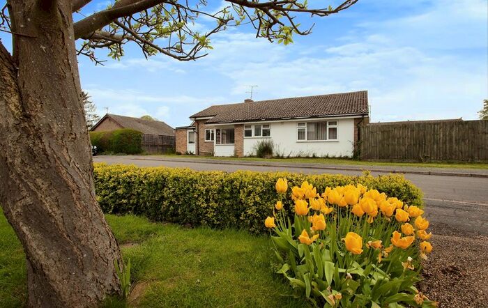 3 Bedroom Detached Bungalow For Sale In Kentings, Comberton, Cambridge, CB23