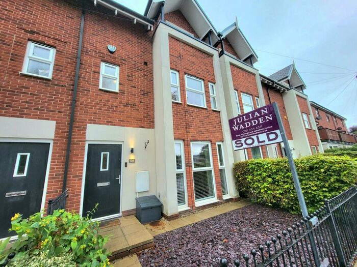 3 Bedroom Terraced House To Rent In Nell Lane, West Didsbury, Manchester, M20