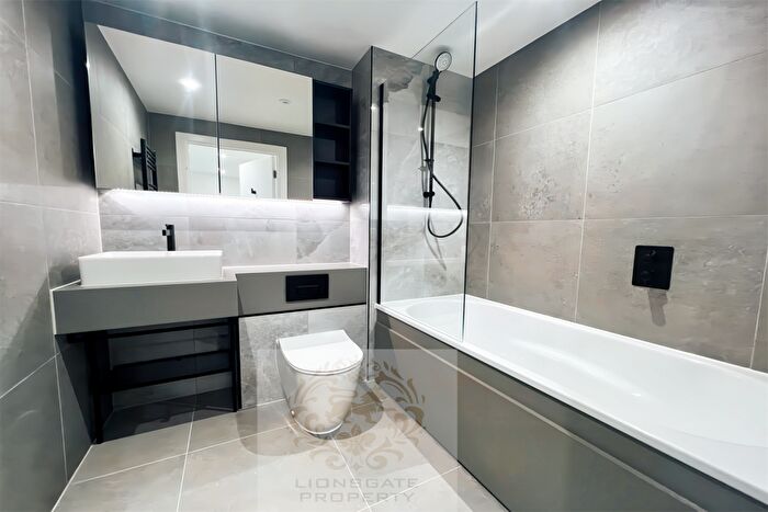 1 Bedroom Apartment To Rent In Woodberry Down, Damsel Grove, N4