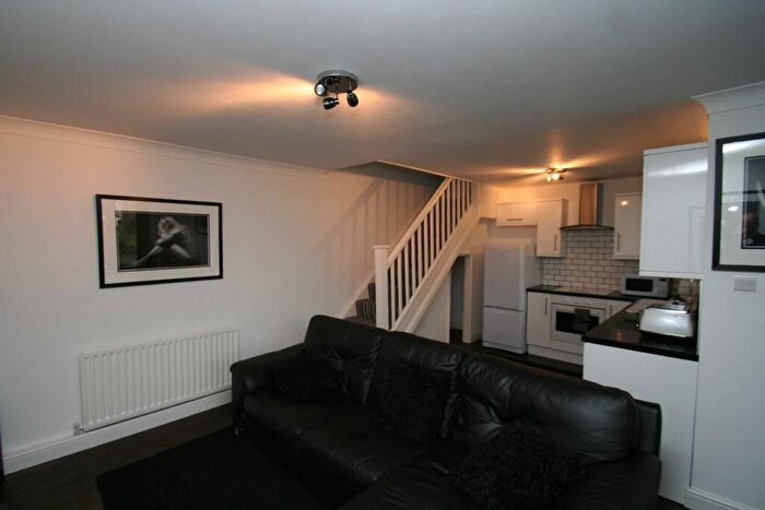 1 Bedroom Terraced House To Rent In Brickfield Farm Gardens, Farnborough, BR6