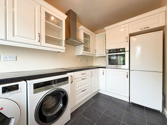 1 Bedroom Apartment For Sale In Clarence Road, Hinckley, Leicestershire, LE10