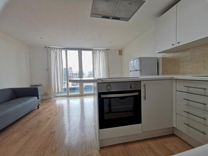 2 Bedroom Flat To Rent In High Road, London, NW10