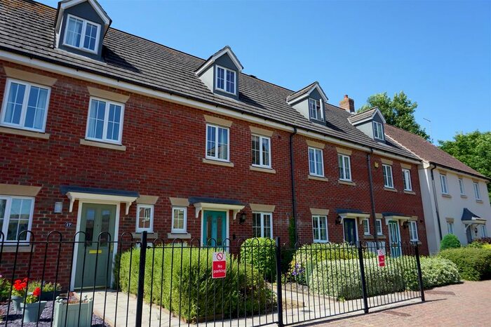 3 Bedroom Terraced House To Rent In Bridge View, Oundle, Peterborough, PE8