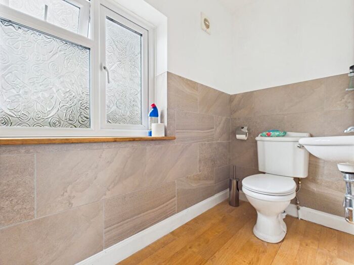 3 Bedroom Semi-Detached House For Sale In The Crescent, Padworth, RG7