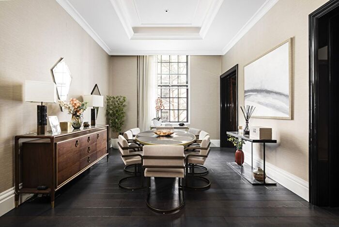 2 Bedroom Flat To Rent In Whitehall Place, London, SW1A