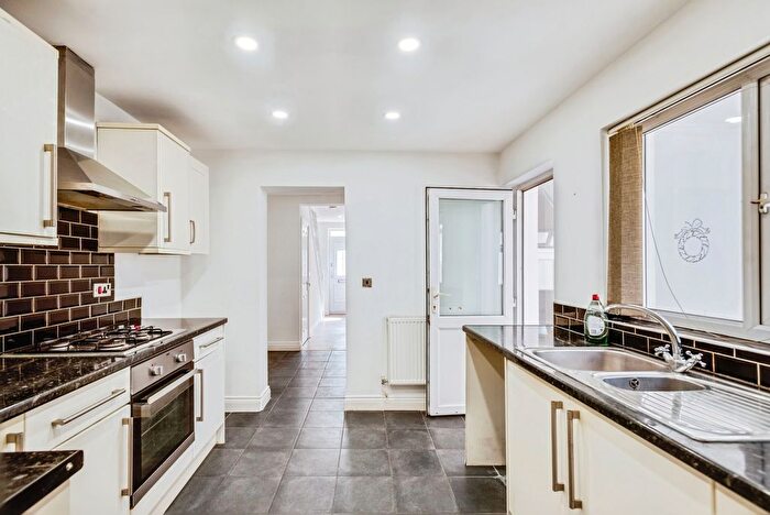 3 Bedroom Terraced House For Sale In Edinburgh Street, Swindon, Wiltshire, SN2