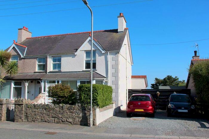 4 Bedroom Semi-Detached House For Sale In Station Road, Valley, LL65