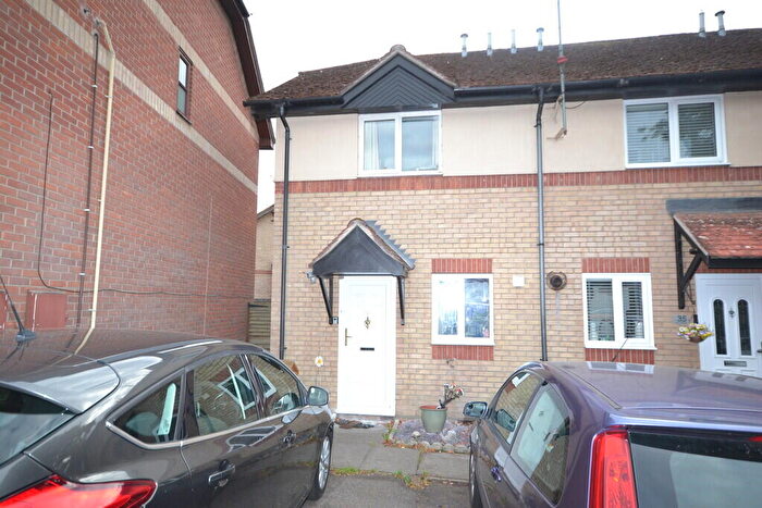 2 Bedroom End Of Terrace House To Rent In Essex Hall Road, Colchester, CO1