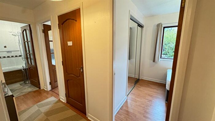 2 Bedroom Detached House To Rent In , Shieldhall Gardens Glasgow, G51