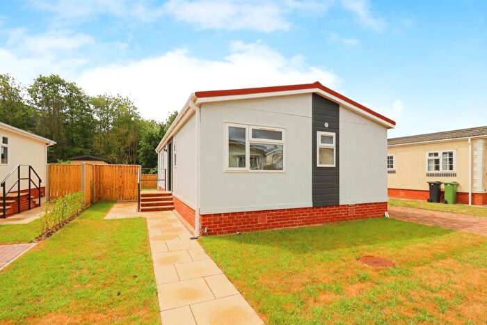 2 Bedroom Park Home For Sale In Stuston Road, Diss, IP22