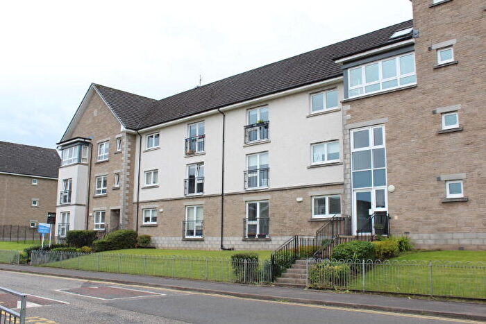 2 Bedroom Flat To Rent In /, Leven Street, Dumbarton, G82