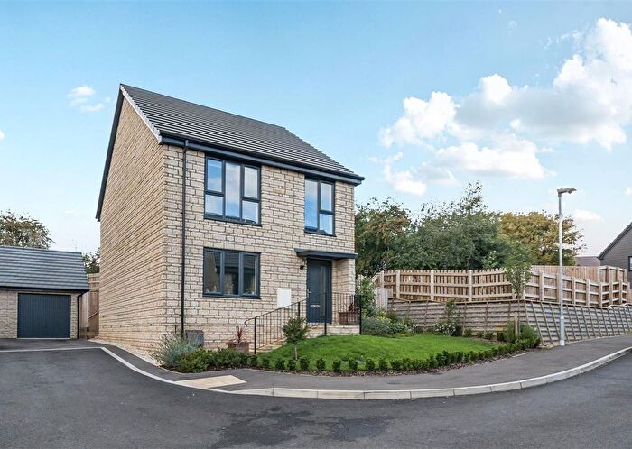 4 Bedroom Detached House For Sale In Herdsman Close, Chippenham, SN14