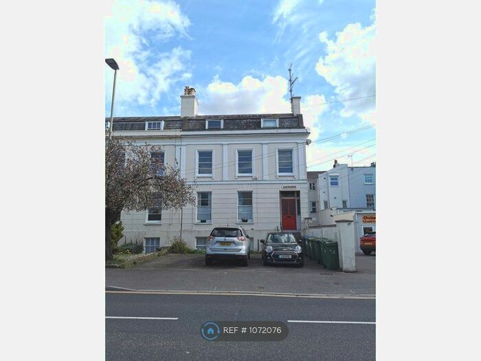 1 Bedroom Flat To Rent In Saxthorpe, Cheltenham, GL52