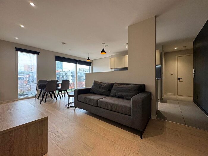2 Bedroom Flat To Rent In City Gardens B, Spinners Way, Manchester, M15