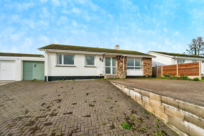 3 Bedroom Detached Bungalow For Sale In Porthilly View, Padstow, PL28