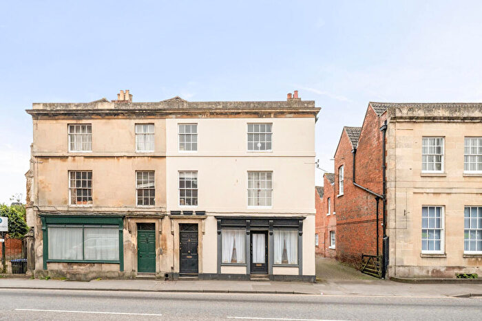 2 Bedroom Flat For Sale In Northgate Street, Devizes, SN10