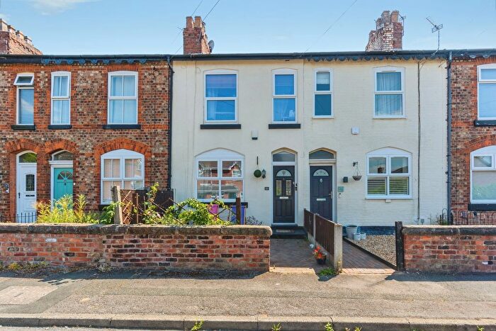 2 Bedroom Terraced House For Sale In Lindow Street, Sale, Greater Manchester, M33