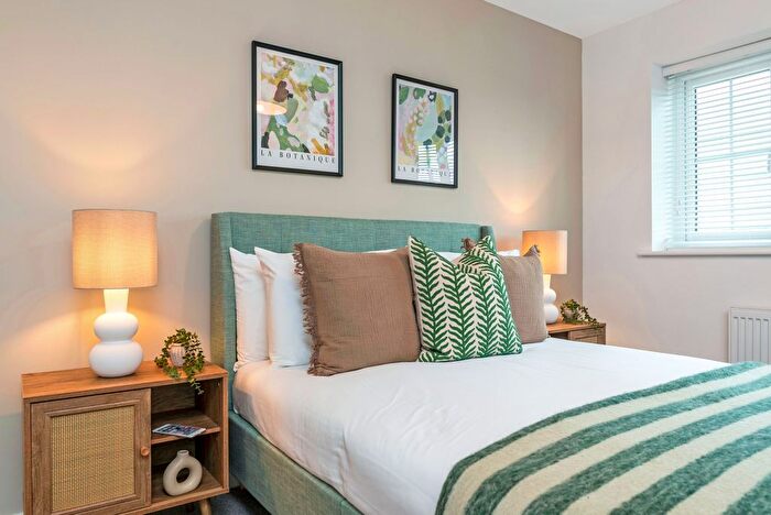 2 Bedroom Flat For Sale In Sittingbourne, ME9