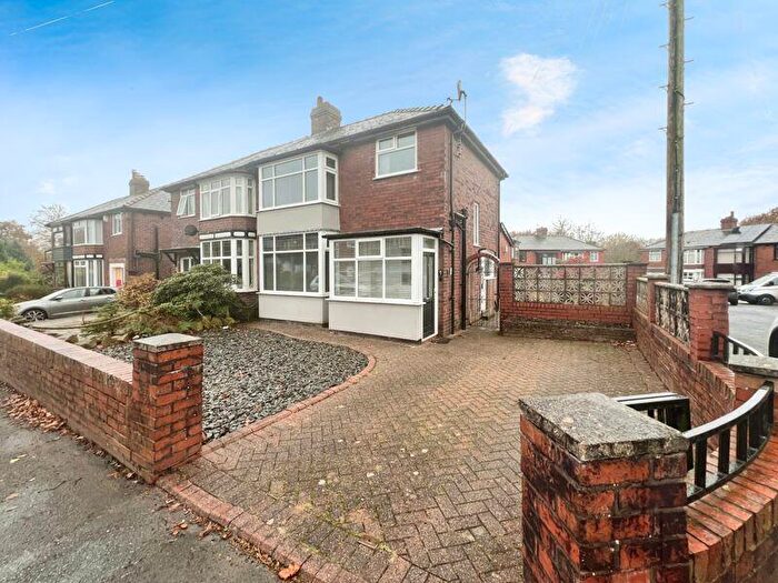 3 Bedroom Semi-Detached House To Rent In Delph Avenue, Egerton, Bolton, BL7