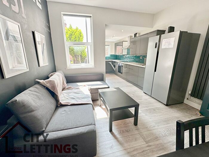 1 Bedroom Terraced House To Rent In Wollaton Road, Beeston, NG9