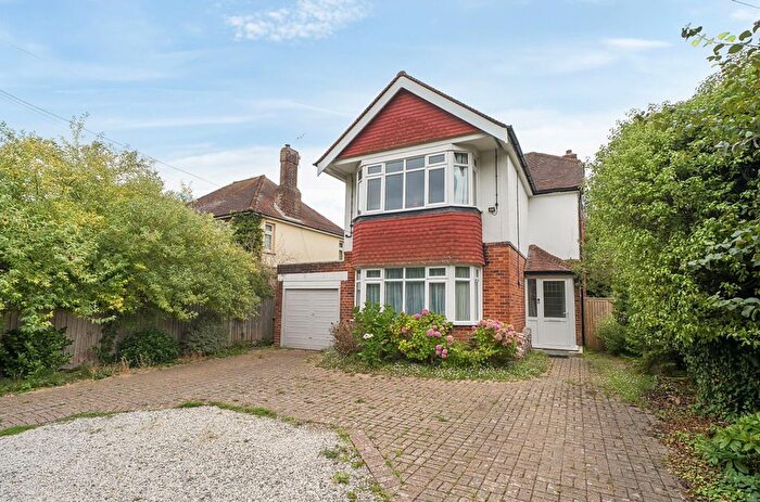 3 Bedroom Detached House For Sale In Hawthorn Road, Bognor Regis, PO21