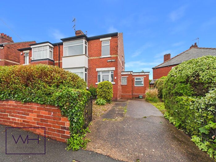 3 Bedroom Semi-Detached House For Sale In Cedar Road, Balby, Doncaster, DN4