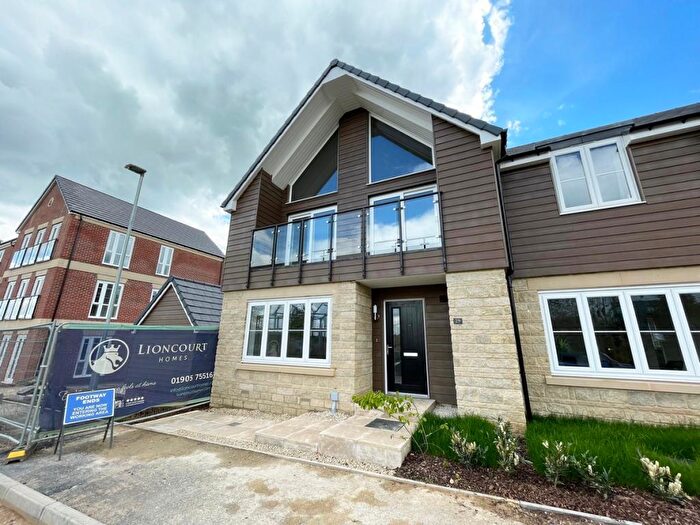 3 Bedroom End Of Terrace House To Rent In Osier Way, Olney, MK46