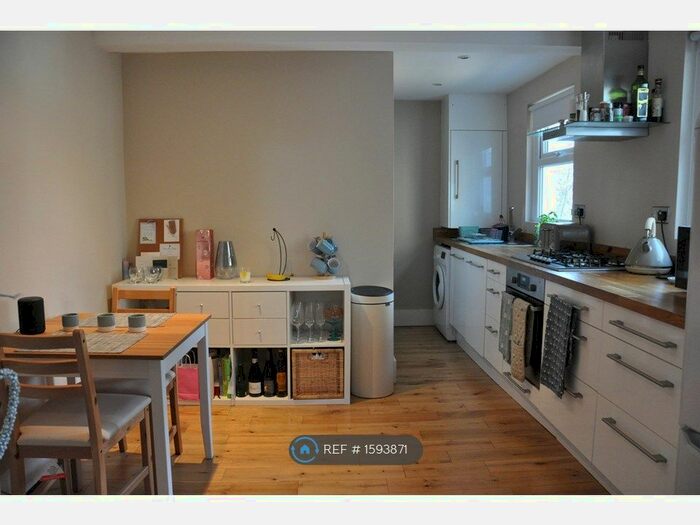 1 Bedroom Flat To Rent In Wimbledon, London, SW19