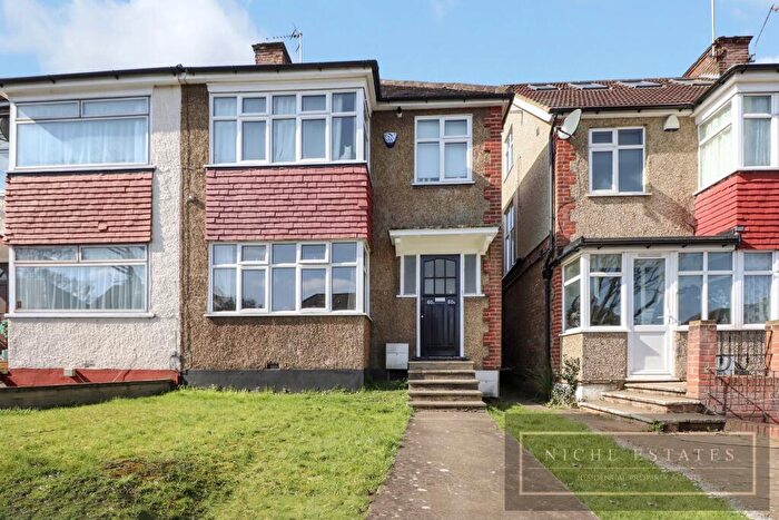 1 Bedroom Apartment To Rent In Netherlands Road, Barnet - Garden Flat, EN5