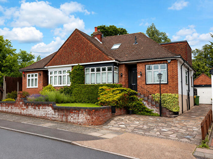 4 Bedroom Semi-Detached Bungalow For Sale In Horndon Road, Collier Row, RM5