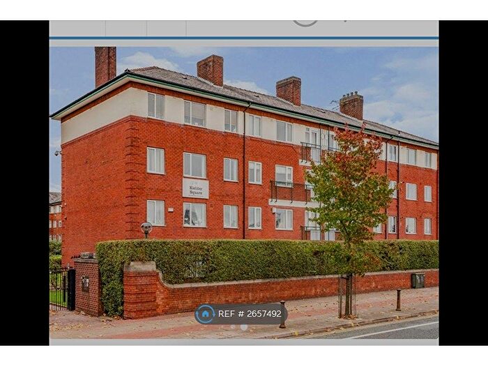 2 Bedroom Flat To Rent In Kielder Square, Salford, M5
