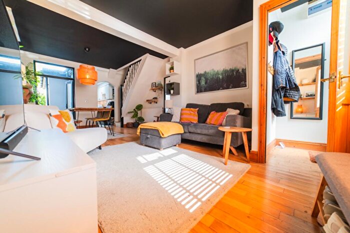 2 Bedroom Terraced House For Sale In Grouse Street, Roath, CF24