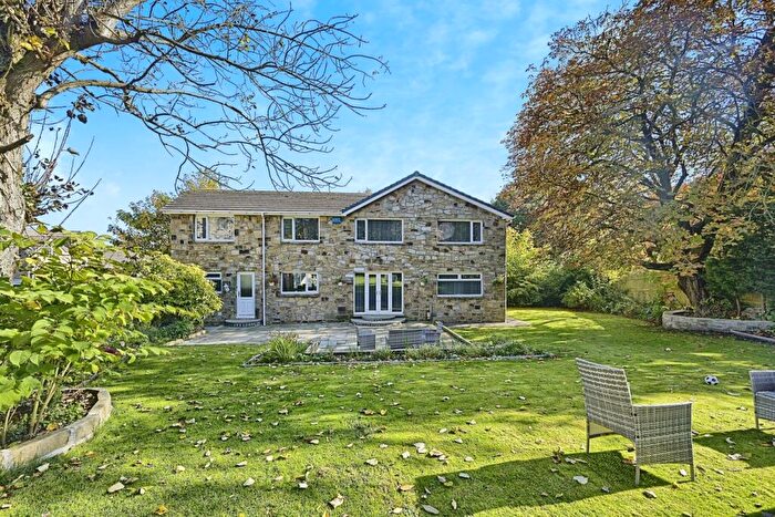 5 Bedroom Detached House For Sale In The Fairway, Huddersfield, HD2