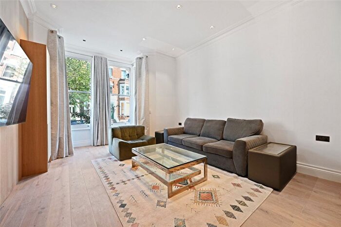 2 Bedroom Flat To Rent In Netherwood Road, Brook Green, London, W14