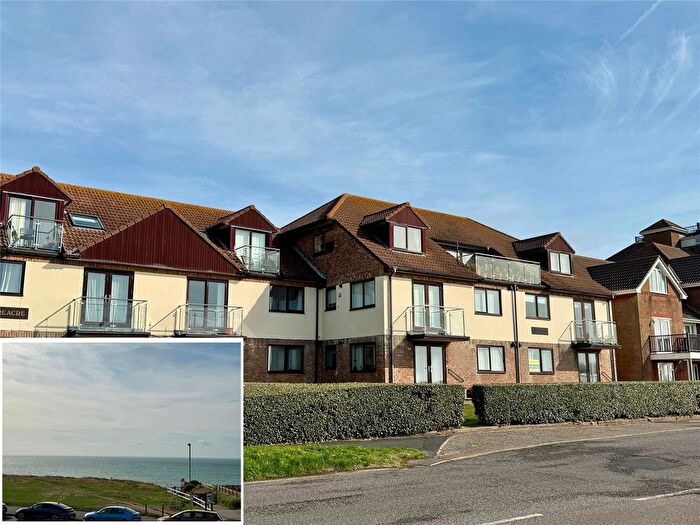 2 Bedroom Flat For Sale In Marine Drive East, Barton On Sea, Hampshire, BH25