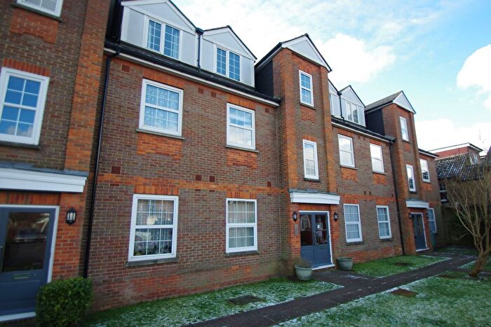 1 Bedroom Flat To Rent In , Watford, WD18