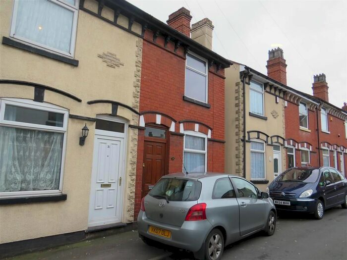 2 Bedroom End Of Terrace House To Rent In Pound Road, Wednesbury, WS10