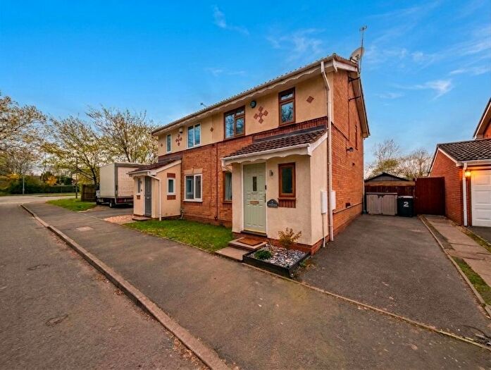 3 Bedroom Semi Detached House To Rent In Laggan Close, Nuneaton, CV10