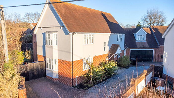 5 Bedroom Link Detached House For Sale In The Tythings, Howe Green, Chelmsford, CM2