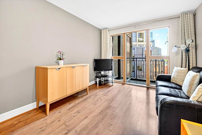 2 Bedroom Apartment To Rent In Aldersgate Street, London, EC1A