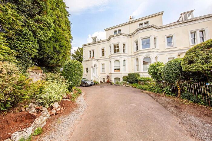 3 Bedroom Flat To Rent In Downside Road, Bristol, BS8