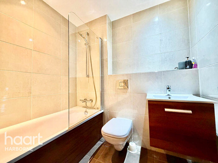 1 Bedroom Apartment To Rent In Metropolitan House, Birmingham, B16