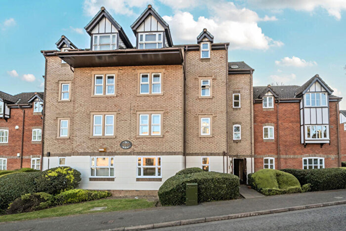 1 Bedroom Apartment For Sale In Rembrandt Way, Reading, Berkshire, RG1