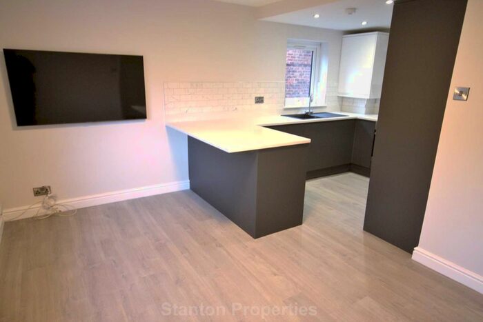 1 Bedroom Flat To Rent In Clyde Road, West Didsbury, M20