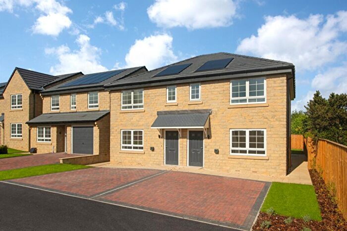 3 Bedroom Semi-Detached House For Sale In Oakwood Grange, Wentworth Drive, Emley, HD8