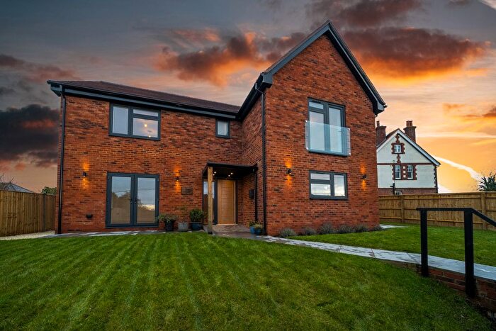 4 Bedroom Detached House For Sale In Honey Lane, Wallingford, OX10